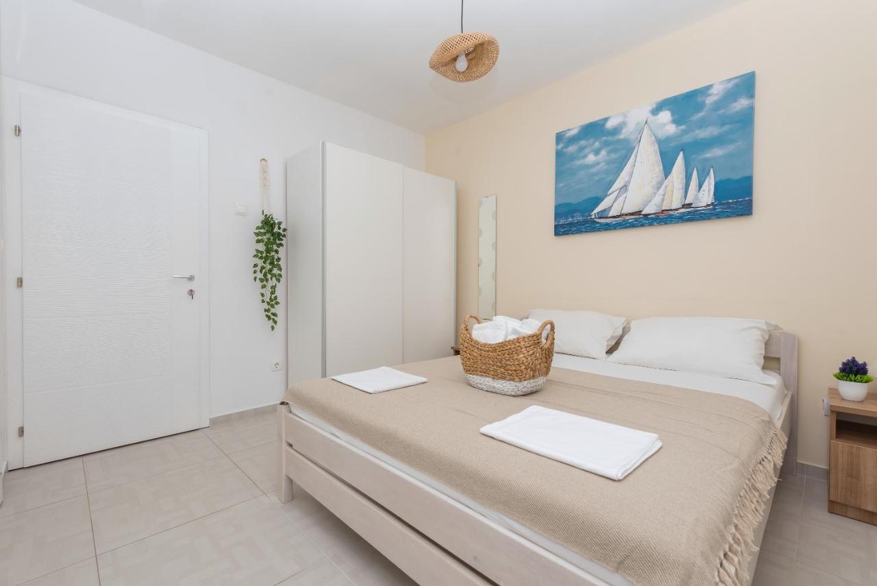 Apartmani Vukusic Promajna Esterno foto