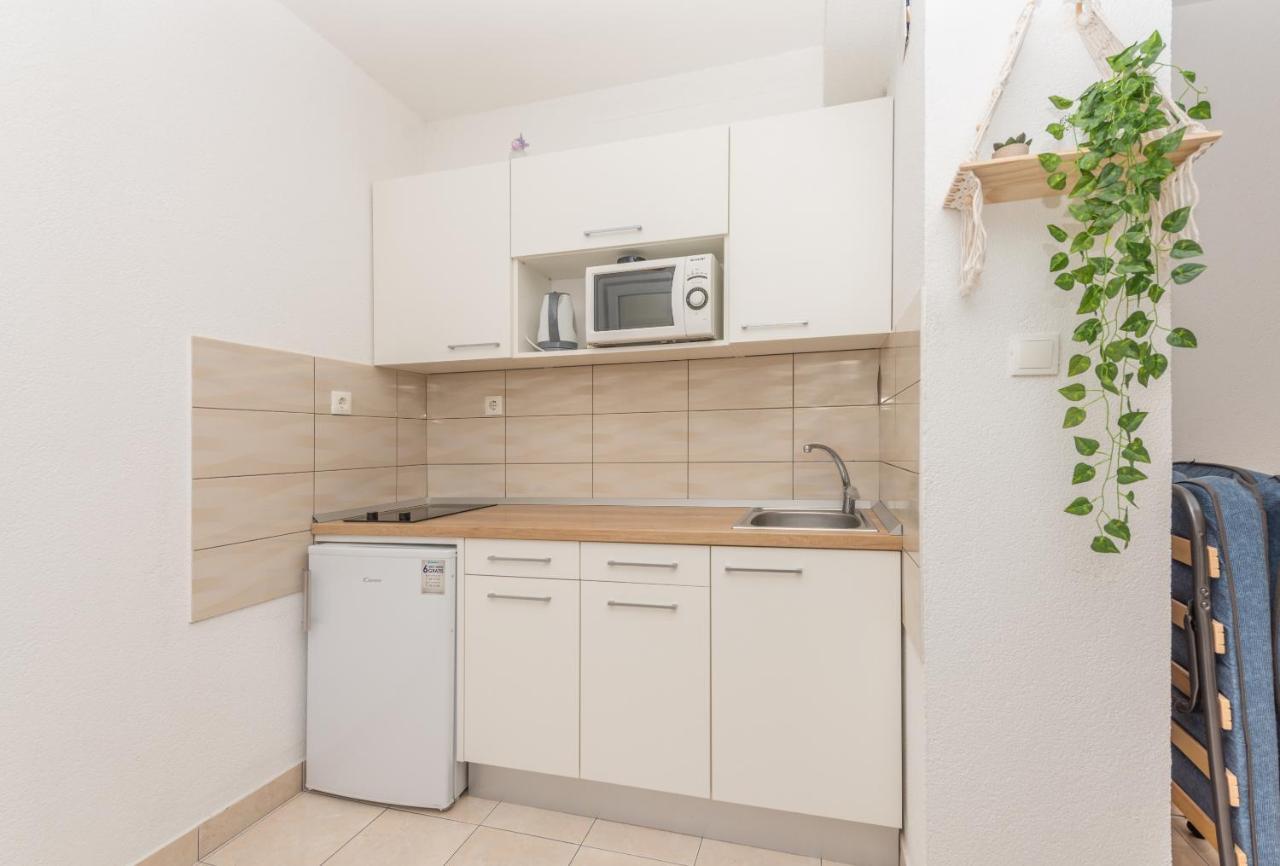 Apartmani Vukusic Promajna Esterno foto