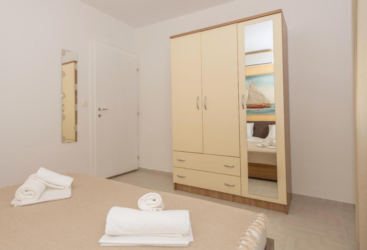 Apartmani Vukusic Promajna Esterno foto