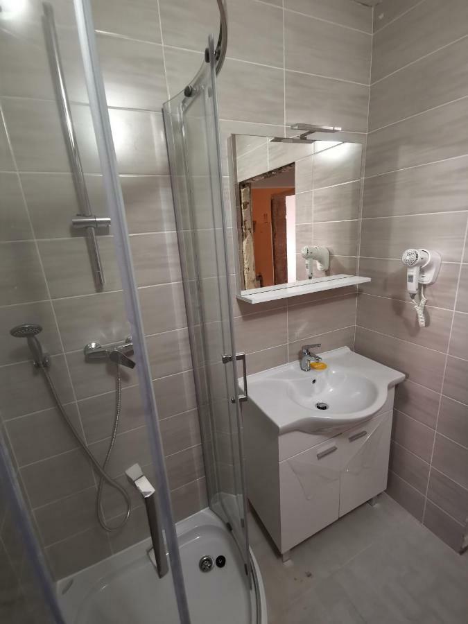 Apartmani Vukusic Promajna Esterno foto