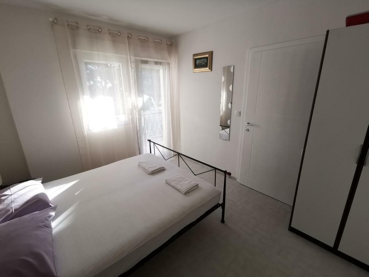 Apartmani Vukusic Promajna Esterno foto