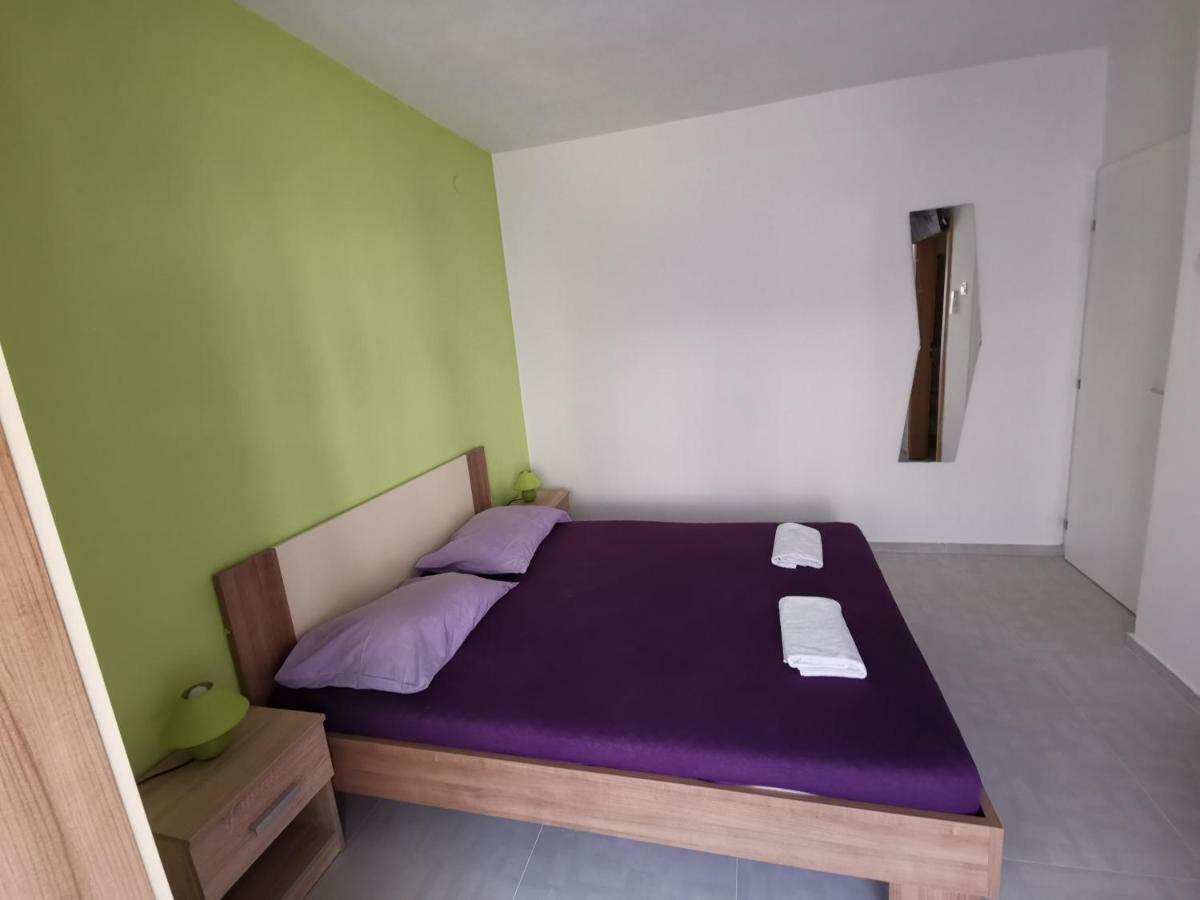 Apartmani Vukusic Promajna Esterno foto